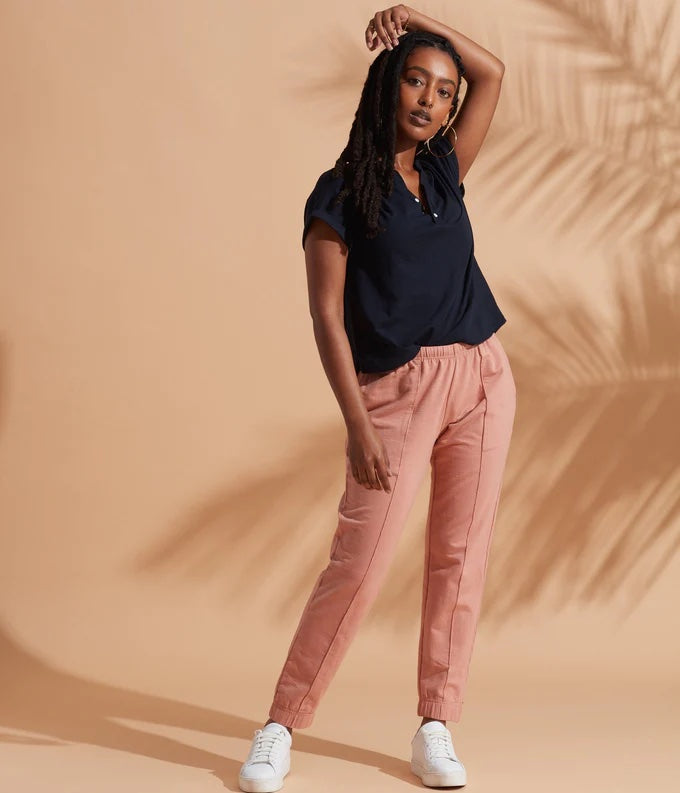 Genesis Jogger, Blush