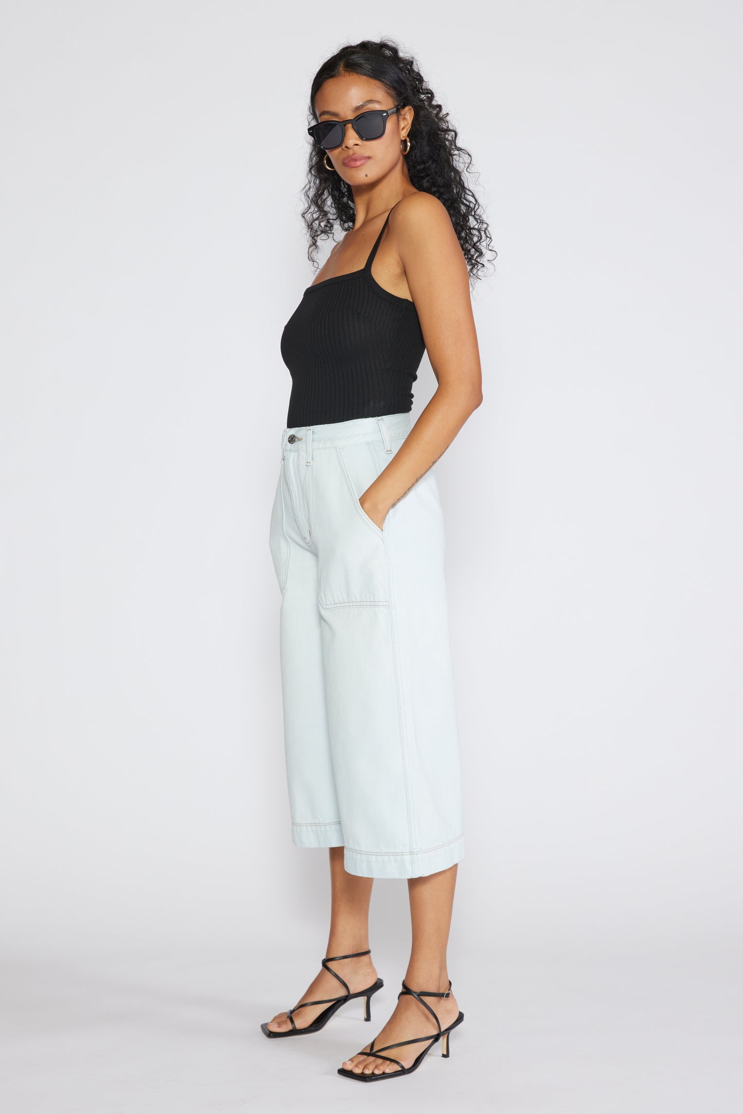 Darcy Culotte, Desert Island