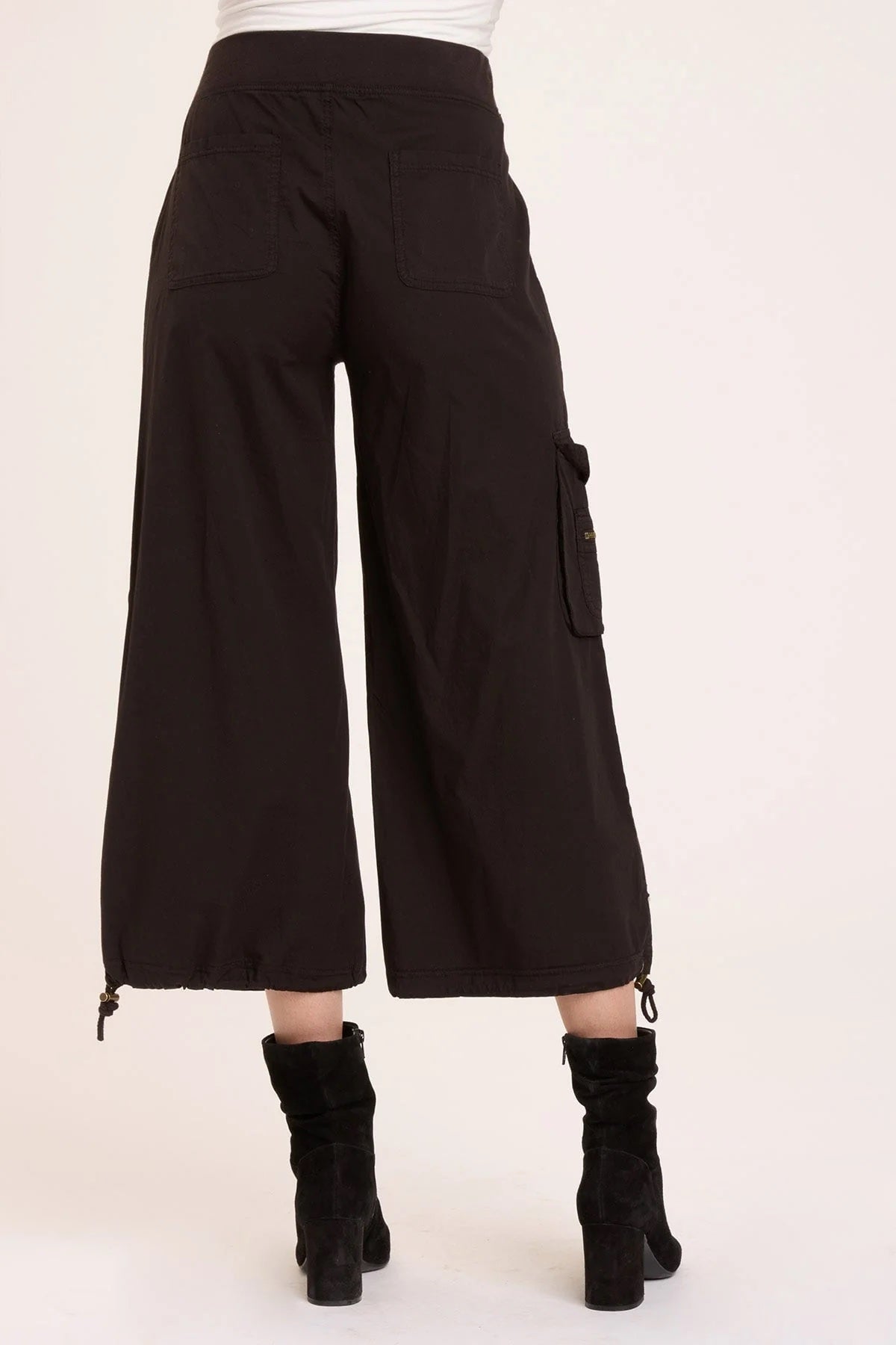 Numa Cargo Crop, Black